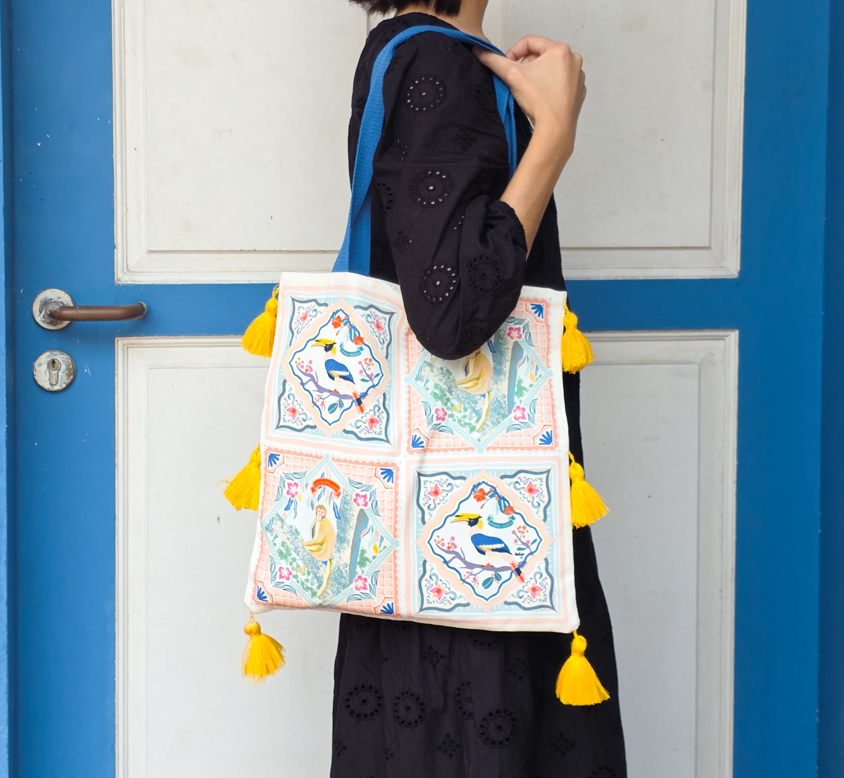 Wildlife In Singapore Tote Bag